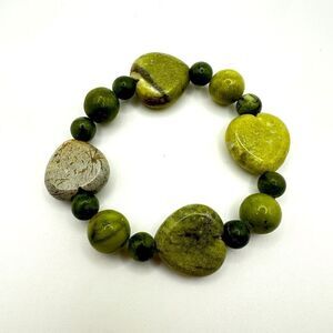 SALE! Genuine Connemara irish marble,‎ carved heart stone stretch bracelet!